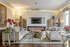 ultra luxury 3 bedrooms flat in Hyde Park